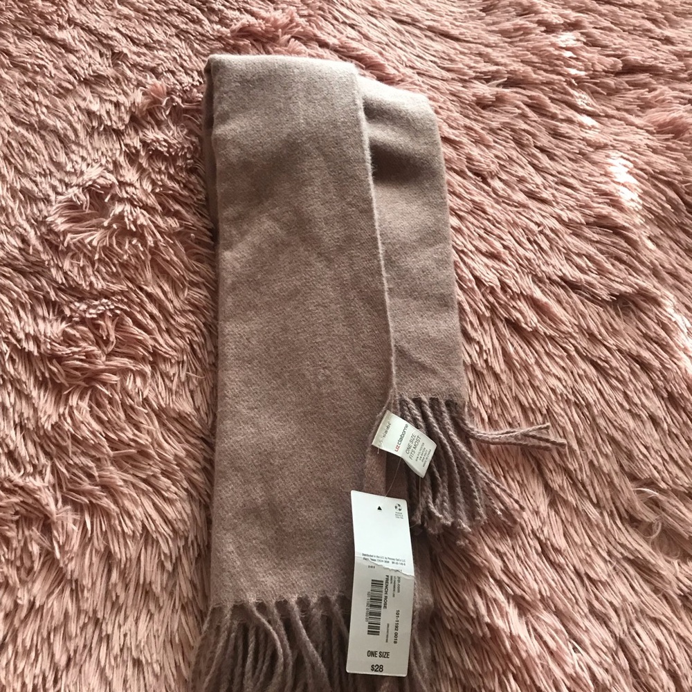 Womens pink scarf